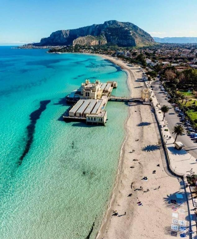 Appartamento Stazione Centrale Palermo Bagian luar foto